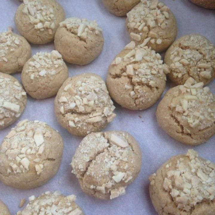 almond cookies.jpg